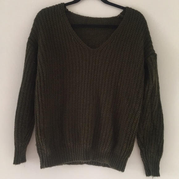 Sweaters - 💜 $5 item deals